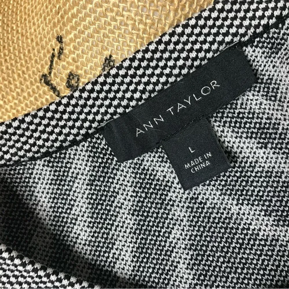 Ann Taylor Cardigan Sweater Womens Size Large Black White Viscose Blend Buttons - Picture 6 of 8